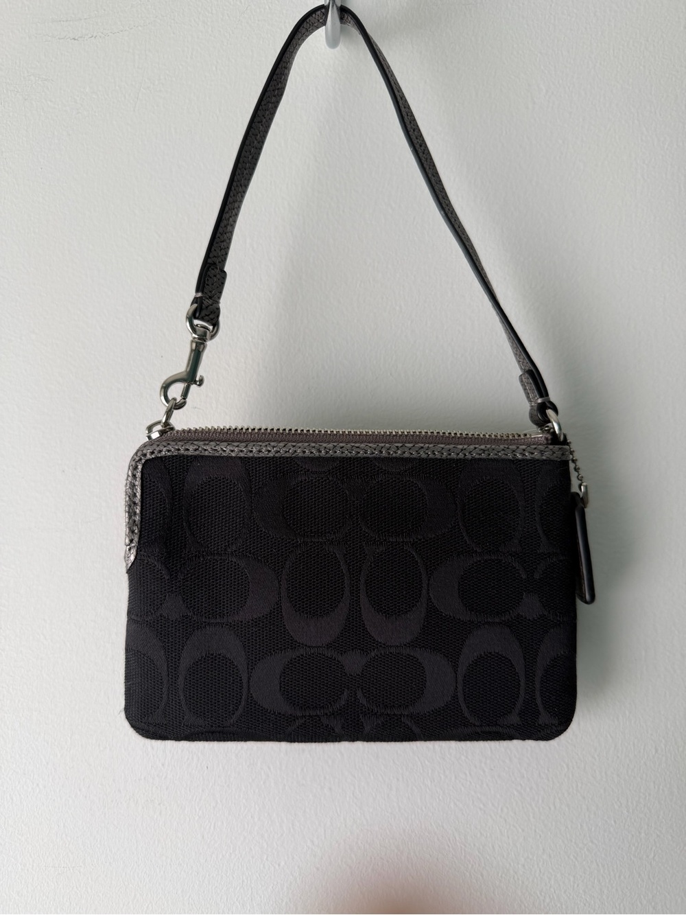 Coach Black Smoke Signature Canvas Corner Zip Wristlet F 64643 - Picture 2 of 6